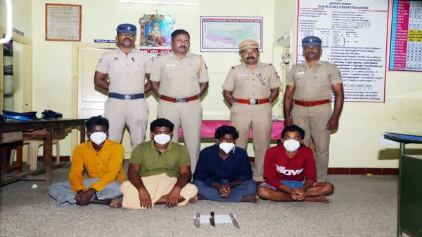 டிஎஸ்பிடா ஓடுங்க.. ஓரினச்சேர்க்கையாளர் தான் டார்க்கெட் .. தென்காசியில் இப்படி ஒரு டேட்டிங் ஆப்பா?