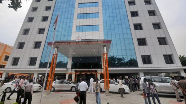 டிஎன்பிஎஸ்சி தரும் மேஜர் குட்நியூஸ்..15000 காலி பணியிடங்கள்.. தமிழக அரசு வெளியிட்ட முக்கிய அப்டேட்