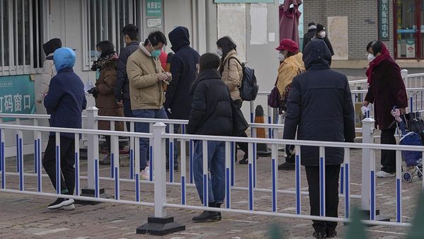 சீனாவை புரட்டி எடுக்கும் நிமோனியா.. புதுவித 