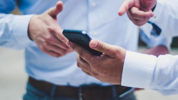 செல்போனில் இருந்த 13,000 ஆபாச போட்டோ! பெங்களூரை அதிரவைத்த பிபிஓ ஊழியர்! காதலி வைத்த செம ட்விஸ்ட்