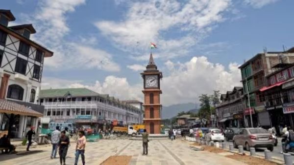 ஜம்மு காஷ்மீர் 370-ம் பிரிவு ரத்து வழக்கு- உச்சநீதிமன்றம் நாளை தீர்ப்பு- இதுவரை நடந்தது என்ன?