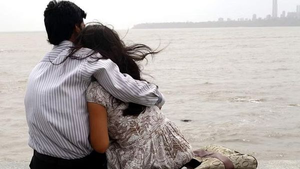 கல்யாணமாகி 6 மாசத்தில் மனைவி 4 மாத கர்ப்பம்.. கொழுந்தியாள் 2 மாத கர்ப்பம்.. சேலம் வங்கி ஊழியர் கைது