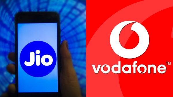 ஜியோ இருக்கட்டும்.. வோடஃபோன் வழங்கும் அசத்தல் ரீசார்ஜ் பிளான்.. 1 வருடத்திற்கு OTT இலவசம்! சூப்பர்ல!