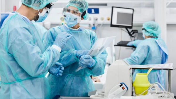 அச்சுறுத்தும் கொரோனா.. ஆபத்தில்லை..1 வாரம் தனிமை போதும்.. டாக்டர்கள் அட்வைஸ்