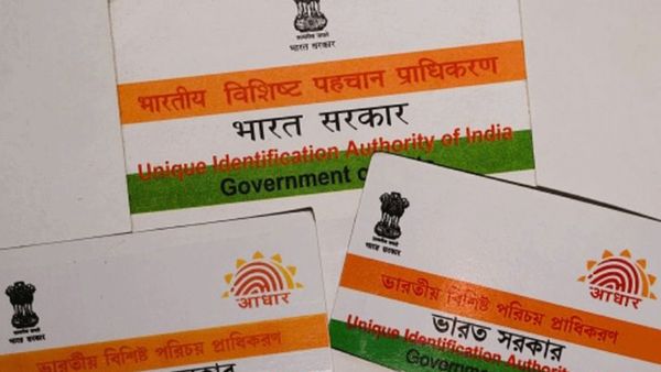 ஆதார் அட்டை வாங்க போறீங்களா.. இனி இப்படியும் கிடைக்கும்.. மத்திய அரசு வெளியிட்ட புதிய உத்தரவு