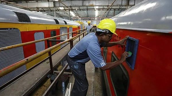 ரயில்வேயில் வேலை.. 10 ஆம் வகுப்பு படிச்சிருந்தா போதும்.. நோ எக்ஸாம்! விண்ணப்பிப்பது எப்படி? விவரம்