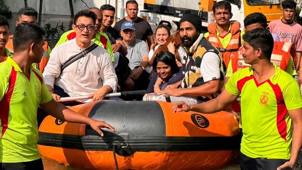 அமீர் கானா இது.. சென்னை புயல் வெள்ளத்தில் பாலிவுட் சூப்பர் ஸ்டார் சிக்கியது எப்படி? படகில் மீட்பு