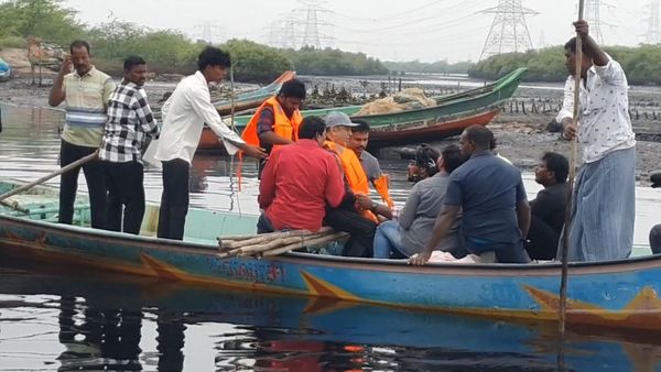 மாத்தி மாத்தி பழி போடுறாங்களே தவிர.. எண்ணெய் கழிவு பாதிப்பை பார்வையிட படகில் களம் இறங்கிய கமல்ஹாசன்!