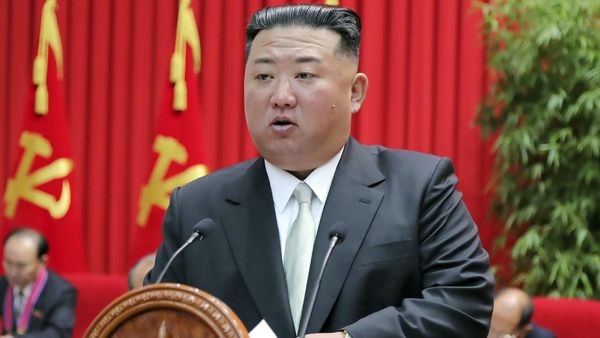 வடகொரியாவின் முக்கிய மூவ்! தென்கொரியாவை அலறவிடும் கிம்ஜாங் உன்! பின்னணில் ஷாக் காரணம்