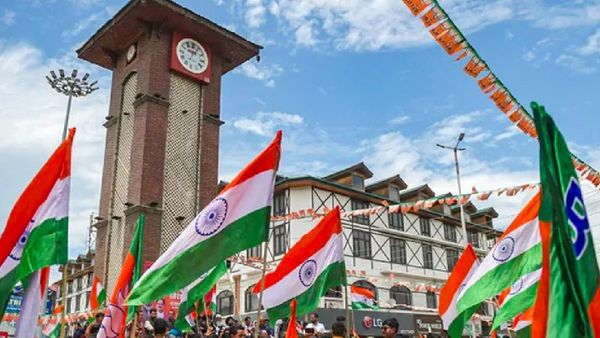 ஜம்மு காஷ்மீர் சிறப்பு அந்தஸ்தை ரத்து செய்த பிறகு.. மத்திய அரசு சொன்னதை போல வளர்ச்சியடைந்ததா?