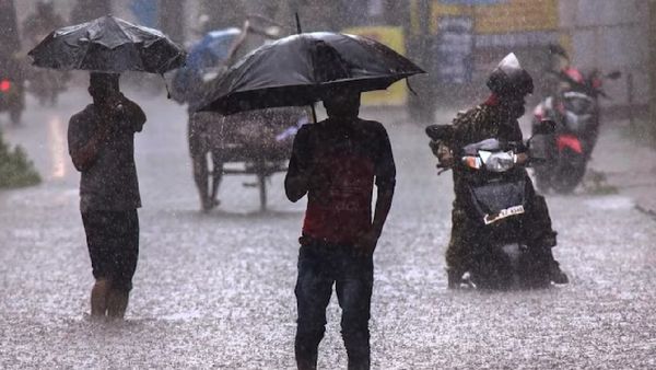 எந்தெந்த மாவட்டங்களில் கனமழை பெய்யும்? சென்னையில் எப்படி இருக்கும்? வானிலை மைய இயக்குனர் அப்டேட்