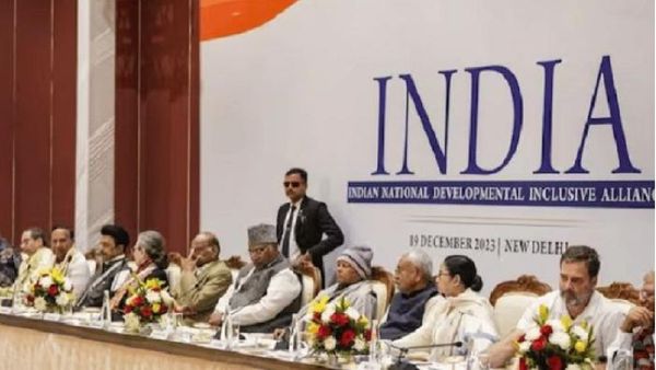 என்னது ஹிந்தி தேசிய மொழியா? ஸ்டாலின், டிஆர் பாலுவிடம் சீறிய நிதிஷ் குமார்.. கோபமான ஜக்கி வாசுதேவ்