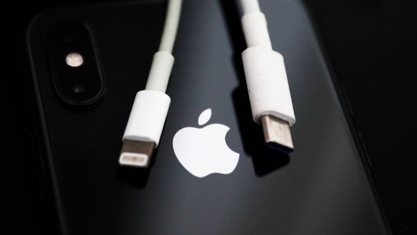 Year ender: ஆப்பிள் வரலாற்றில் முதல்முறை! ஐபோனில் வந்த மாற்றம்! 2023ல் டெக் உலகில் இதுதான் முக்கியம்