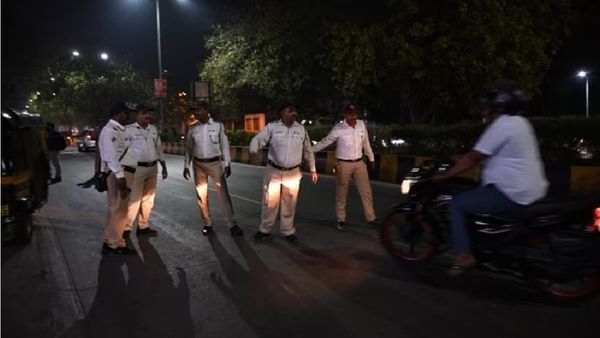 சுற்றி சுற்றி நிற்கும் கேமரா.. நியூ இயருக்கு இன்று வெளியே போறீங்களா? ரொம்ப கவனமா இருங்க.. நோட்! 