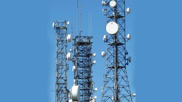 பவாரியாஸ் கொள்ளையர்களுக்கே டஃப் கொடுத்த திருடர்கள்! 50 மீ செல்போன் டவர் அபேஸ்.. உ.பியில் ஷாக்