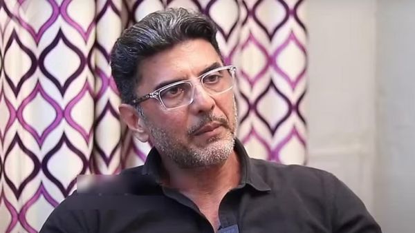 எதையும் சொல்ல மாட்டேன்னு சொல்லியே மொத்தத்தையும் உளறிய பப்லு.. காதலி பிரிவுக்கு அம்மா தான் காரணமா?