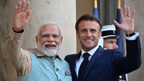 75 வது குடியரசு தின விழா.. சிறப்பு விருந்தினராக இந்தியா வரும் பிரான்ஸ் அதிபர்.. மோடி உற்சாகம்