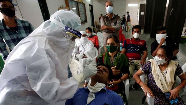 தூக்கி அடித்த கொரோனா வைரஸ்.. ஒரே மாதத்தில் பாதிப்பு கிடுகிடுவென உயர்வு! கவலை தெரிவித்த WHO