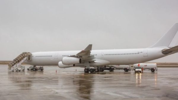 விமானத்தில் ஆள் கடத்தல்? பெரும் சிக்கலில் 300+ இந்தியர்கள்.. உண்மையில் என்ன நடந்தது? பகீர் பின்னணி