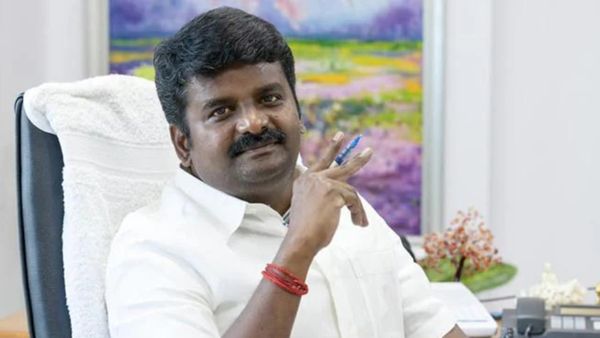 16,000 பக்க குற்றப் பத்திரிக்கை.. அதிமுக மாஜி விஜயபாஸ்கர் சொத்துக் குவிப்பு வழக்கில் கோர்ட் உத்தரவு!