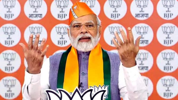 பாஜக எம்பிக்கள் 10 பேர் ராஜினாமா.. குறைந்துபோன லோக்சபா இடங்கள்!