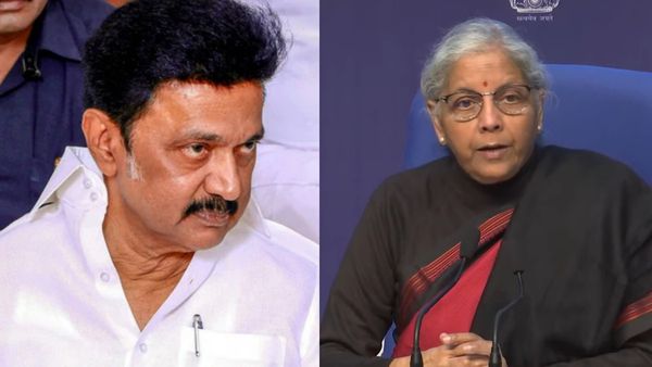 வெள்ள நிவாரணம் வங்கியில் கொடுக்கப்படாமல்.. ரேஷன் கடைகளில் நேரடியாக தரப்படுவது ஏன்? இதுதான் காரணம்!