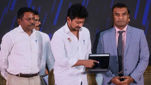 அறிமுகமானது தமிழக அரசின் 'இலயா' சாட்பாட்.. தமிழக இளைஞர்களுக்கு வரப்பிரசாதம்.. என்னென்னு பாருங்க