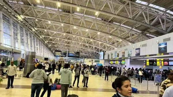 சென்னையில் விமான சேவை தொடக்கம்- 177 விமான சேவைகள் இன்று மட்டும் ரத்து!