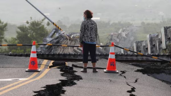ஸ்தம்பித்து நின்ற ஜப்பான்.. அடுத்தடுத்து தாக்கும் நில அதிர்வுகள்.. பல மாதங்கள் நீட்டிக்குமாம்! பகீர்
