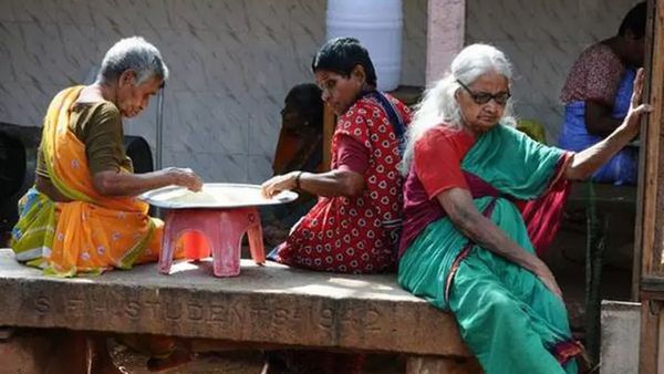 வயதான காலத்தில் பிள்ளைகள் ஏமாற்றினால், அவர்களிடம் சொத்தை திரும்ப பெறுவது எப்படி? காவல்துறை பதிவு