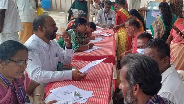 படித்த இளைஞர்களே முதலாளியாக சூப்பர் வாய்ப்பு.. லட்சங்களை அள்ளி தரும் தமிழக அரசு.. உடனே பாருங்க