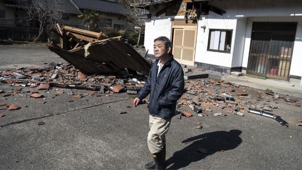 ஜப்பானில் சக்திவாய்ந்த நிலநடுக்கம்.. ரிக்டர் அளவில் 7.4ஆக பதிவு! சுனாமி எச்சரிக்கை விடுப்பு