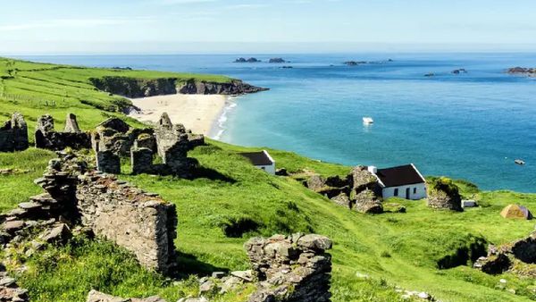 ஒரு தீவே உங்க கட்டுப்பாட்டில் தான்.. கட்டணம் இல்லை.. ஜோடிகளுக்கு மட்டும் ஆஃபர்.. எங்கே தெரியுமா