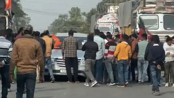 ராகுல் யாத்திரை: ஜெய்ராம் ரமேஷ் கார் மீது பாஜகவினர் சரமாரி தாக்குதல் என புகார்