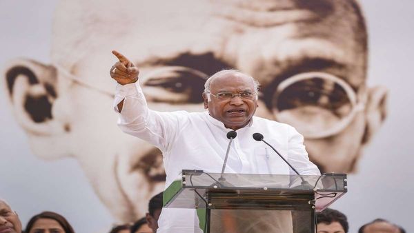 ‛‛ராகுல் காந்திக்கு ஆபத்து’’.. யாத்திரையில் மோதும் பாஜக-காங்கிரஸ்! அமித்ஷாவுக்கு கார்கே பரபர கடிதம்