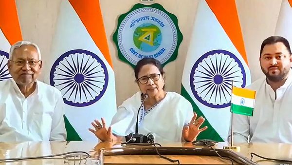 ‛‛தீர்க்கத்தரிசி’’.. நிதிஷ் குமாரை வைத்து பாஜகவின் மெகாபிளான்.. முன்பே அலர்ட்டான மம்தா! பரபர தகவல்