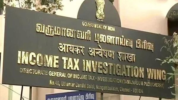 காலையிலேயே சென்னையில் ஐடி அதிகாரிகள் அதிரடி..அண்ணா நகரில் சீல் வைப்பு.. அமைந்தகரையில் தீவிரம்