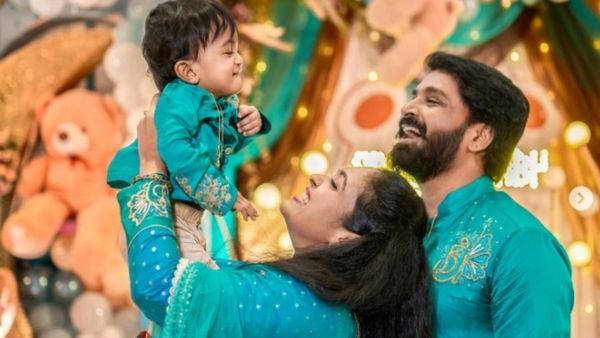 8 வருடம் கழித்து பிறந்த குழந்தை.. பிறந்த நாளில் மிர்ச்சி செந்தில்- ஸ்ரீஜா புகைப்படம் வெளியிட்டு உருக்கம்