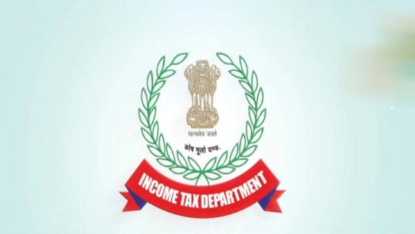 அரசு ஒப்பந்தங்களை டெண்டர் எடுக்கும் நிறுவனங்களில் வருமானவரித்துறை ரெய்டு! 30+ இடங்களில் சோதனை