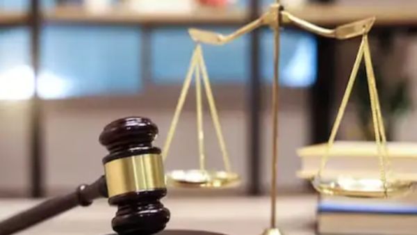 ஷாக்.. பாமக எம்எல்ஏ மகனின் காதை வெட்டிய சலூன் கடைக்காரர்.. சேலத்தில் பரபரப்பு.. என்ன காரணம்?