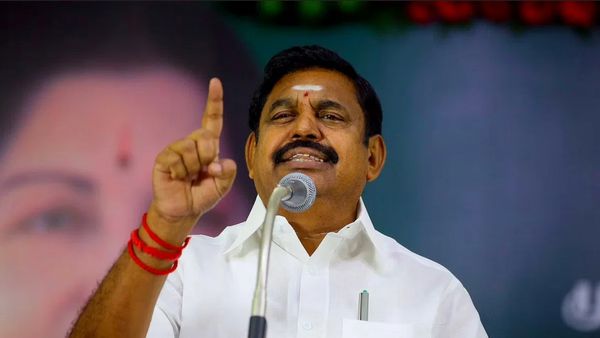 வார்த்தையை விட்டு.. எடப்பாடி இப்படி சொதப்பிட்டாரே.. எதையோ சீண்ட போய்.. எங்கேயோ மாட்டிக்கிட்டாராமே!