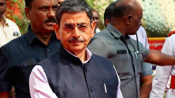 மகாத்மா காந்தியை அவமதிக்கவில்லை.. நான் பேசியதை திரித்து விட்டார்கள்.. ஆளுநர் ரவி பரபரப்பு விளக்கம்