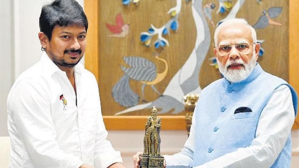 டெல்லியில் பிரதமர் மோடியை சந்தித்தார் அமைச்சர் உதயநிதி ஸ்டாலின்.. காரணம் இதுதான்