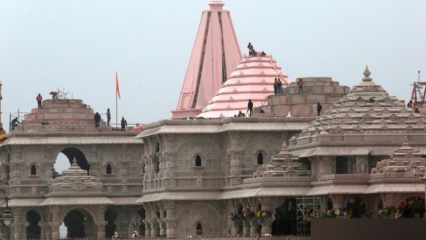 இல்லாத பொல்லாத வதந்தி! தமிழ்நாட்டை பாகிஸ்தான் என விமர்சிக்கும் வடஇந்திய நெட்டிசன்ஸ்! என்ன நடக்குது?