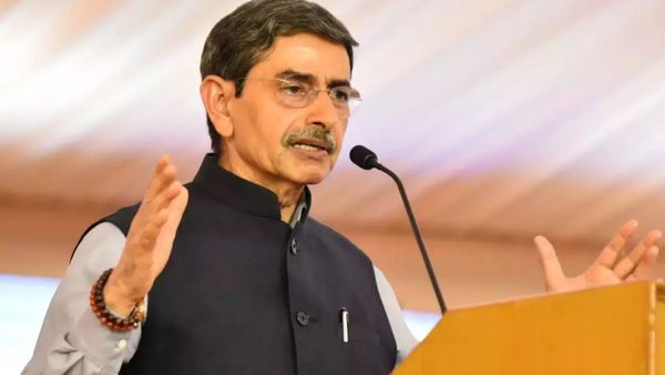 காந்தியின் சுதந்திர போராட்டம் பலனளிக்கவில்லையாம்.. நேதாஜிதான் தேச தந்தை! ஒரே போடாக போட்ட ஆளுநர் ரவி