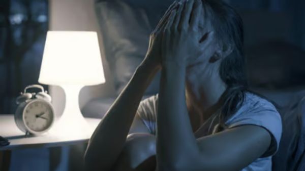 நைட்ல தூக்கம் வராம புரண்டு புரண்டு படுக்குறீங்களா! இந்த 7 விஷயம் ரொம்ப முக்கியம்