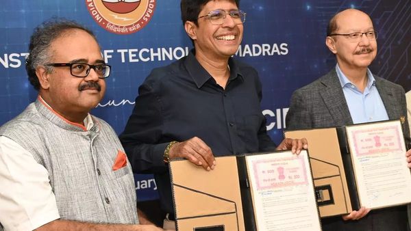 ஐஐடி மெட்ராஸுக்கு ரூ 110 கோடி நன்கொடை! யார் இந்த சுனில் வாத்வானி?