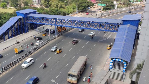 ஆலந்தூர் ஏடிஎம்மில் அவ்வளவு கூட்டம்.. இளைஞர்கள் கையில் இவ்வளவு பணமா? வருமான வரித்துறைக்கே ட்விஸ்ட்