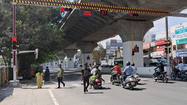 கோவையில் முதல் முறை.. 3 இடங்களில் வந்த அதிநவீன சிக்னல்.. மக்களே இப்படி மட்டும் போயிடாதீங்க!