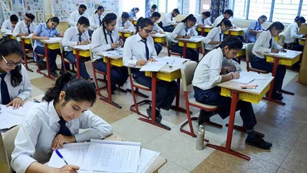 நாளை மறுநாள் பொதுத்தேர்வு.. 10, +2 பொதுத்தேர்வு வினாத்தாள் முன்கூட்டியே கசிந்ததா? சிபிஎஸ்இ மறுப்பு